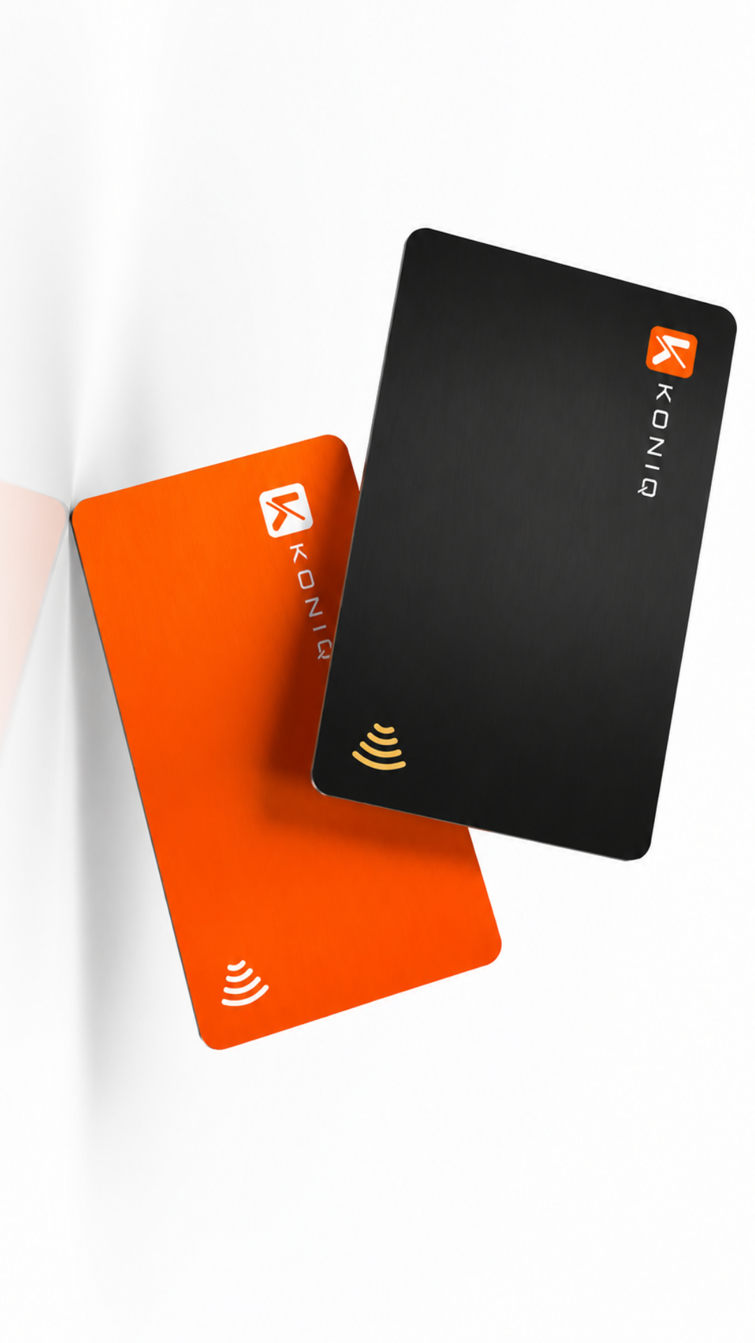 Cartes KONIQ noire et orange croisées